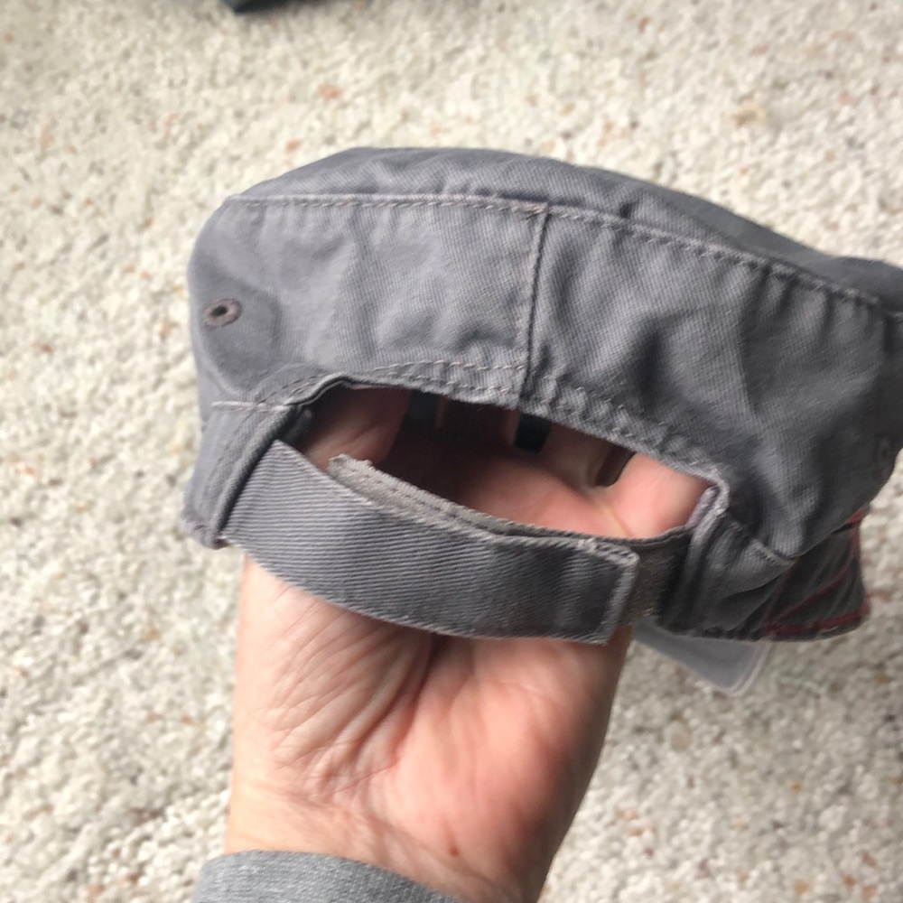 Hat - Picture 4 of 5
